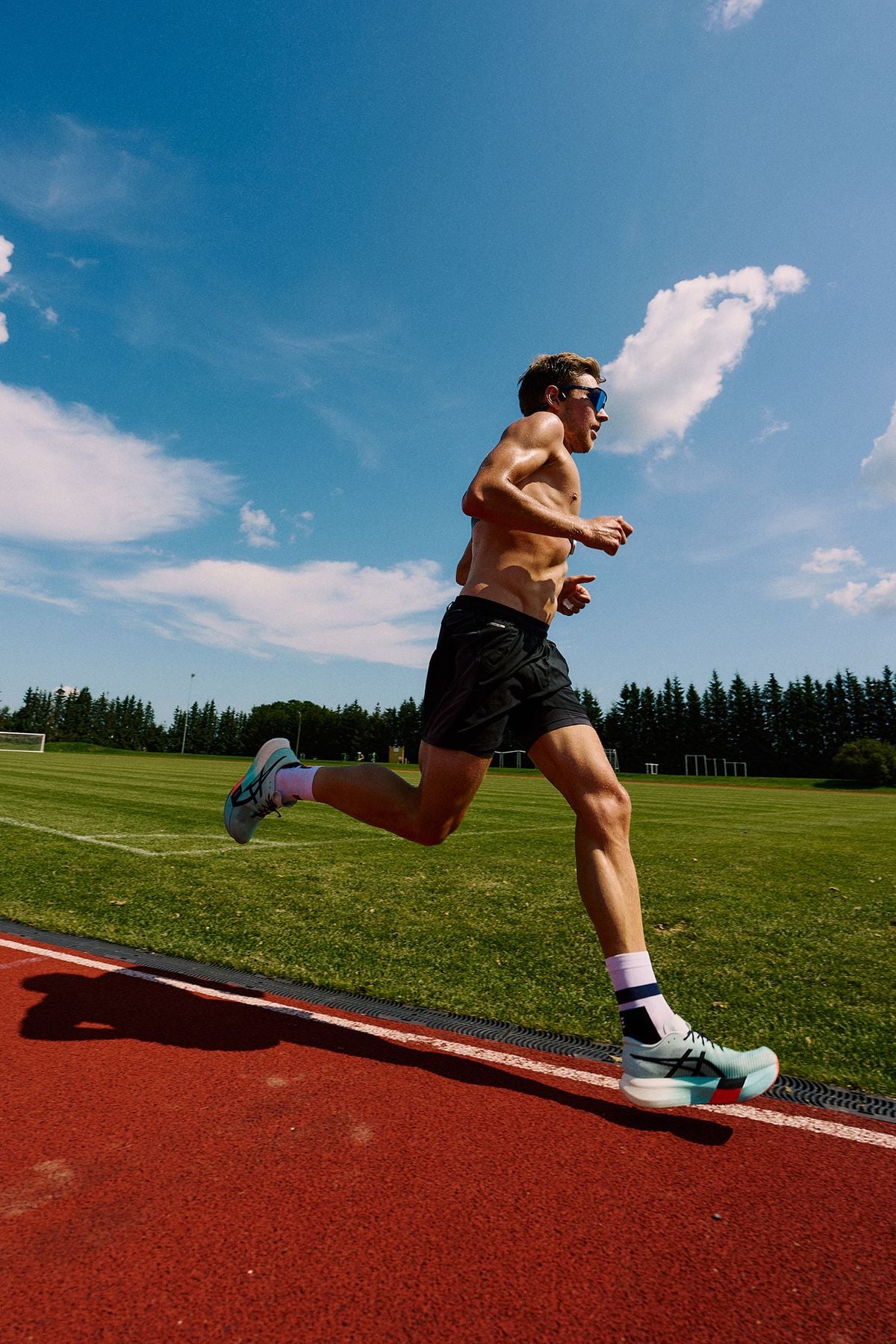 HR_asics_Reiko-Kolatsk.jpg